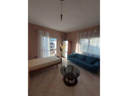 AFFITTASI APPARTAMENTO 2+1+BLK VICINO AL MERCATO ELETTRICO 45.000 LEKE