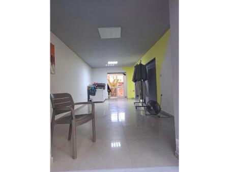 LOCALE COMMERCIALE IN AFFITTO 55 M2 VICINO ALLA SCUOLA DI BALLO 60.000 LEKE