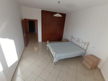 Moderno appartamento con 2 camere da letto in posizione privilegiata!