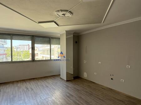 FOR SALE APARTMENT 2+1+BALCONY "KOMUNA E PARISIT" 175,000 EURO.