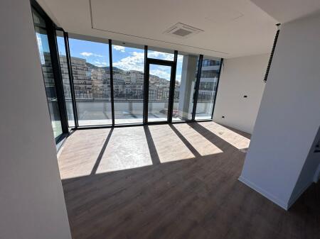 Apartament me qera 228 m2 Lake View Liqeni