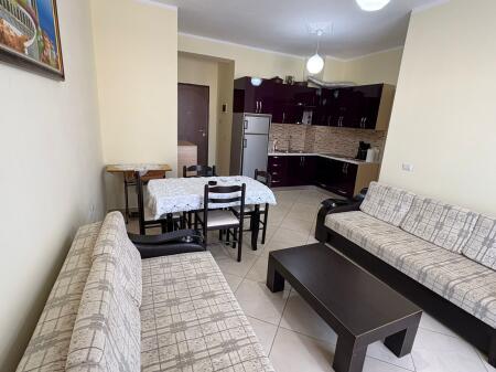 🏡 In Affitto – Appartamento 1+1 vicino alla Chiesa Ortodossa, Vlora
