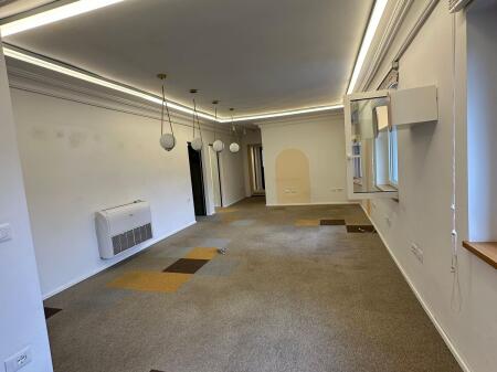 🏢Apartment for Offices for Rent – Durres Street, near the Embassies 💶 Price: 2,000 Euro/monthJ