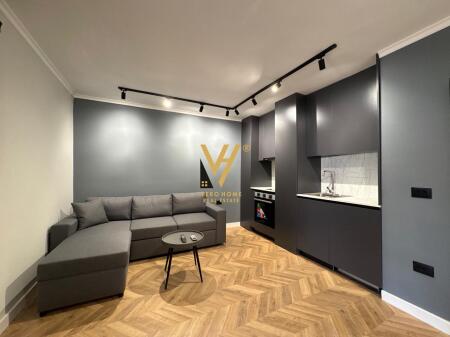 SHITEN 2 APARTAMENTE + STUDO TE RRUGA MINE PEZA 268.000 EURO