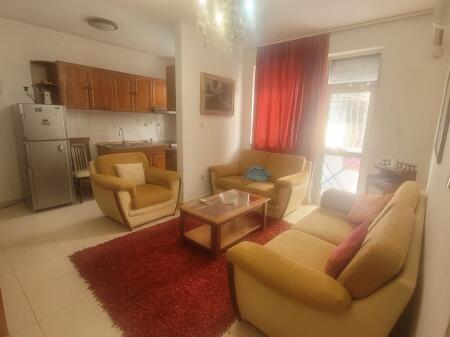 apartament 1+1 me qira