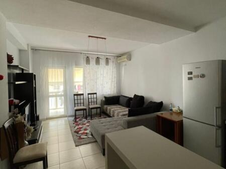 APARTAMENT NË SHITJE 1+1- YZBERISHT