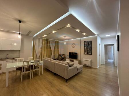 Shitet, Apartament 2+1+2, Liqeni i Thate