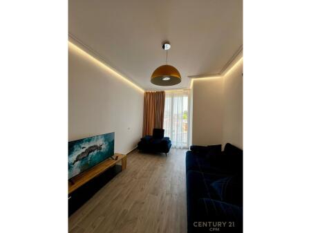 JEPET ME QIRA APARTAMENT 2+1+POST PARKIMI TE SHKOLLA KUQE
