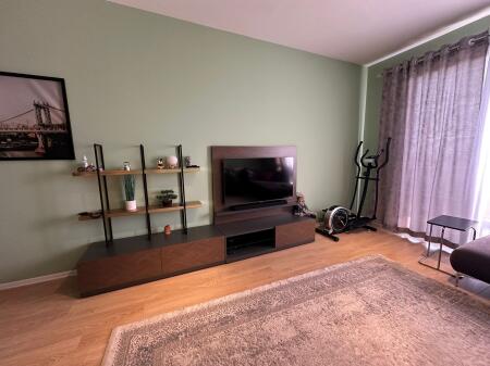 🏢 Apartment for rent – ASL Complex, Tirana  📍 Location: near Hospital 5 and Mother Teresa 💶 Price: 700 €/month
