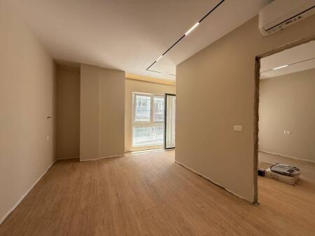 ⚜️ Office space 1+1 for rent - Zogu i Zi / 
