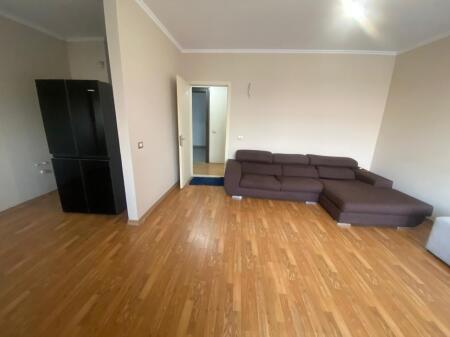 For rent in Astir 2+2 empty 400 eu For office