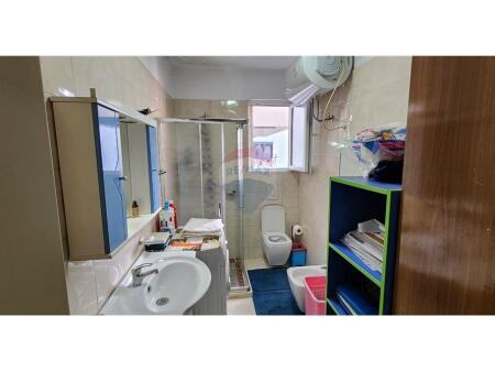 Apartament 2+1 per shitje, Rruga 5 Maj