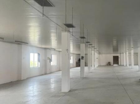 WAREHOUSE FOR SALE IN VAQARR 284 m2