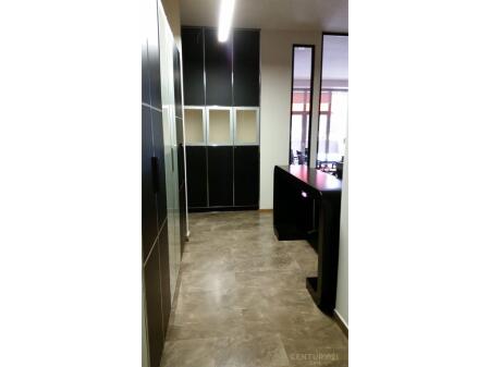 Zyre për qira tek Garda 135 m²