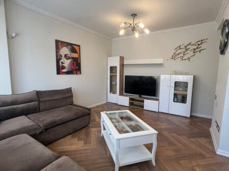 🏠 Shitet Apartament 1+1 📍 Oxhaku, Rr. Kongresi i Manastirit 💶 Çmimi: 107,000 €