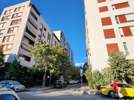 Vendesi Locale / Magazzino (dietro l'ex UET - bar Fame) piano -1 | Sup 319 m² 220.000€