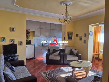 Appartamento 1+1 in vendita vicino al Mercato Nuovo presso la piazza Avni Rustemi a Tirana (ID 4119434)