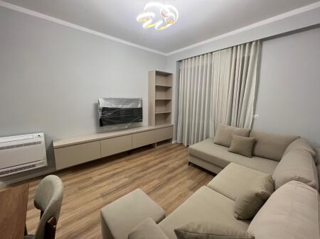 Apartment me qera 2+1+2 Prane Satcionit te trenit