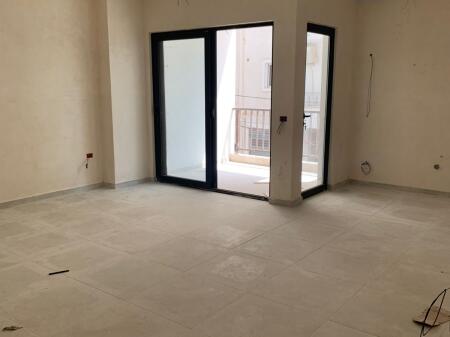 1+1 apartment for sale in Saranda.