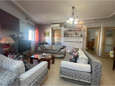 Apartament 2+1 per qira ne Fresk !