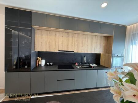 🏡 Apartament Modern 2+1+2 me Qira në “Lake View Residence” – Liqeni i Tiranës
