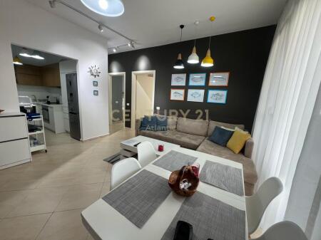 🏡 Shitet Apartament 2+1 me Oborr në Lura 3, Gjiri i Lalzit