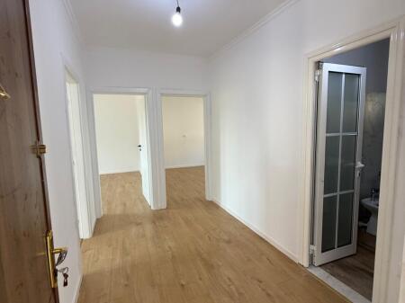 Shitet apartament 2+1 ne Ali Dem tek Fax News (shitet dhe me kredi)
