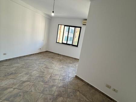 Studio apartment for sale at the new market, telebingo
