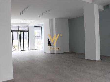 SHOP FOR RENT 170 M2 ON NDRE MJEDA STREET 1,000 EURO