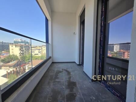 Ambient për Zyra me Qira – Komuna e Parisit, Tiranë