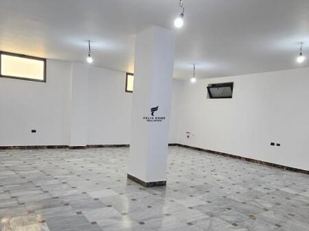 SHOP FOR RENT 200M2 BLLOK 4000 EURO
