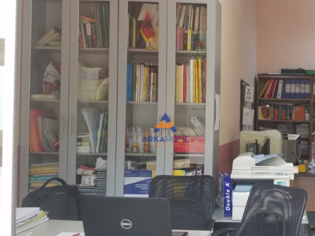 PREMISES FOR RENT 32M2 "KOMUNA PARISIT" 400 EURO