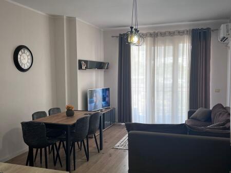 Apartament me qera 2+1