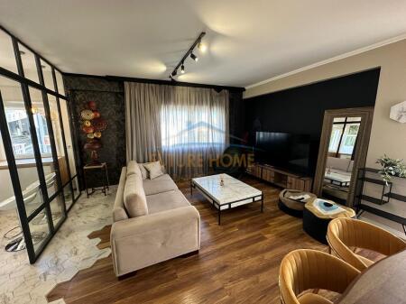 Shitet apartament 2+1+2 Kopshti Botanik