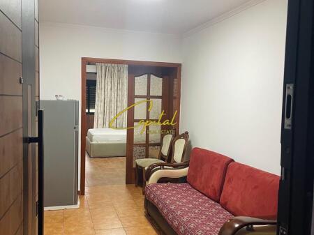 APARTAMENT ME QERA 1+1 21 DHJETORI 45.000 LEKE