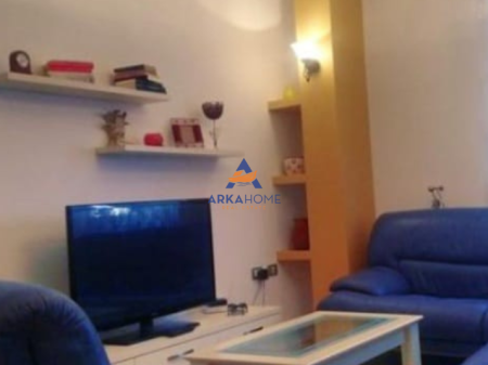 JEPET APARTAMENT ME QERA 2+1+BALLKONE "QENDER, RRUGA SULEJMAN PASHA" 750 EURO.