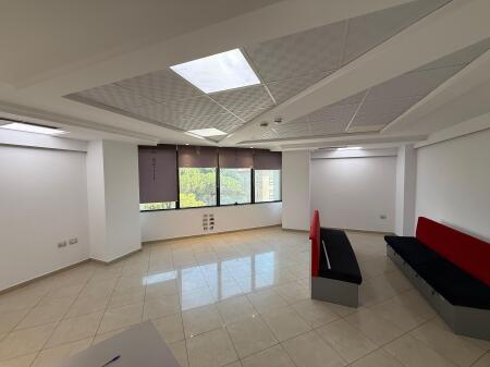 OFFICE SPACE FOR RENT - BOULEVARD OF THE MARTYRS OF THE NATION.