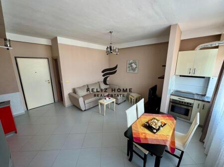 APARTAMENT ME QERA 1+1 STACIONI TRENIT 500 EURO