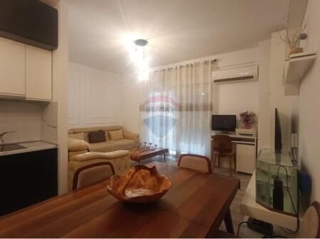 Apartament 2+1+2 me qera Zogu I Zi