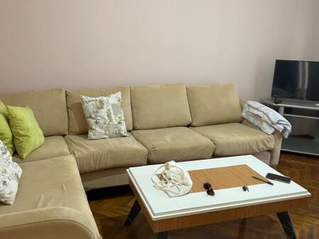 2+1,kat 5 pa ashensore,shkolle e baletit,450 euro