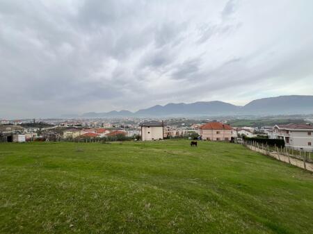 Toke per shitje ne Mjull Bathore / Tirane