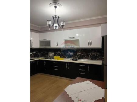 APARTAMENT 3+1+2+2 GARAZHE PER SHITJE TE KOMUNA!