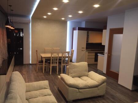JEPET ME QERA APARTAMENT 2+1 1000 EURO RRUGA E ELBASANIT