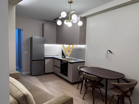 SHITET APARTAMENT 1+1 TE MATERNITETI I RI 93.000 EURO