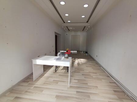 Dyqan me qera ne rrugen e Durresit,Tirane ( ID 42711056)