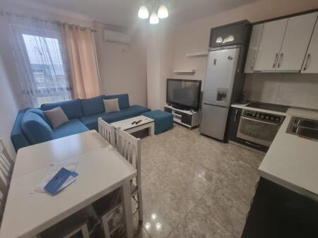 Apartament 1+1 per qira tek Fusha e Aviacionit,