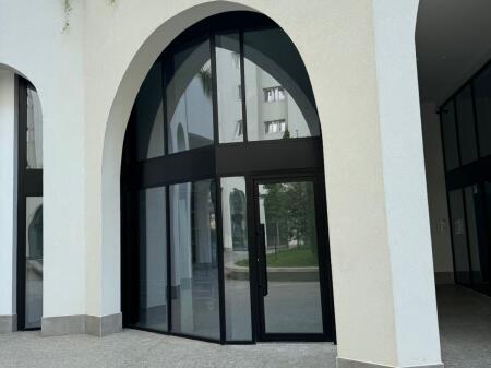 FOR RENT, COMMERCIAL SPACE, RIVER RESIDENCE!