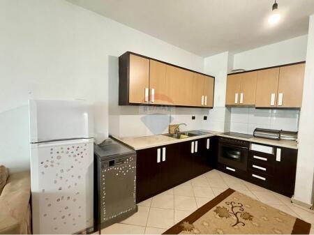***APARTAMENT 1+1 PËR SHITJE - NE FRESK***