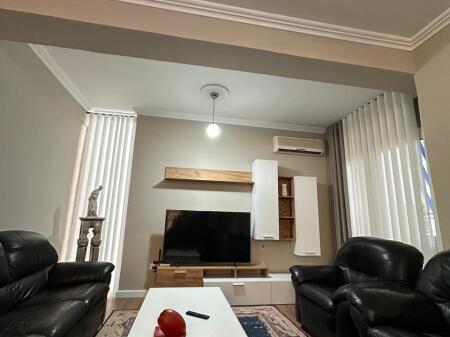 Jepet me qira apartament 2+1 Mine Peza