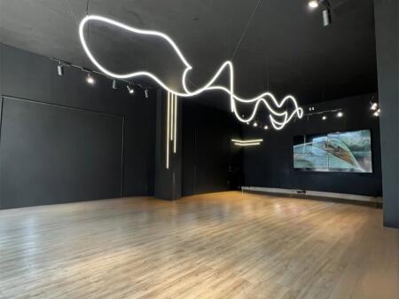 BUSINESS PREMISES FOR RENT 128M2 BY THE ROAD 3000 EURO XHAMLLIKU